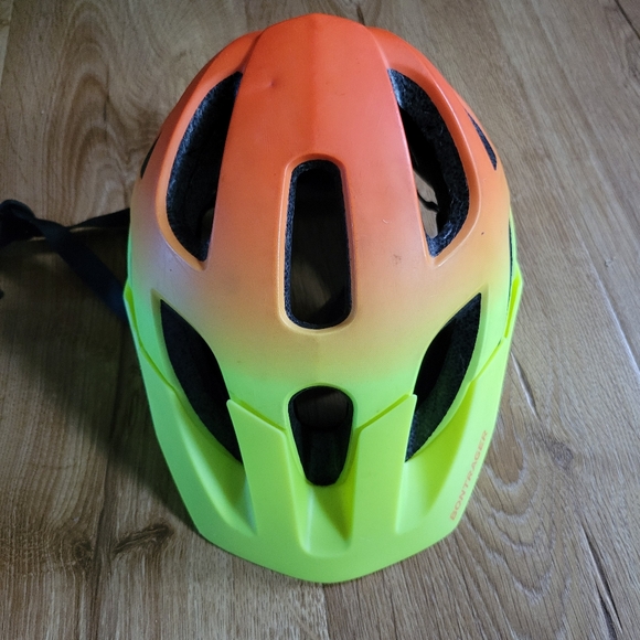 Bontrager Tyro Kids Bike Helmet - Picture 5 of 6